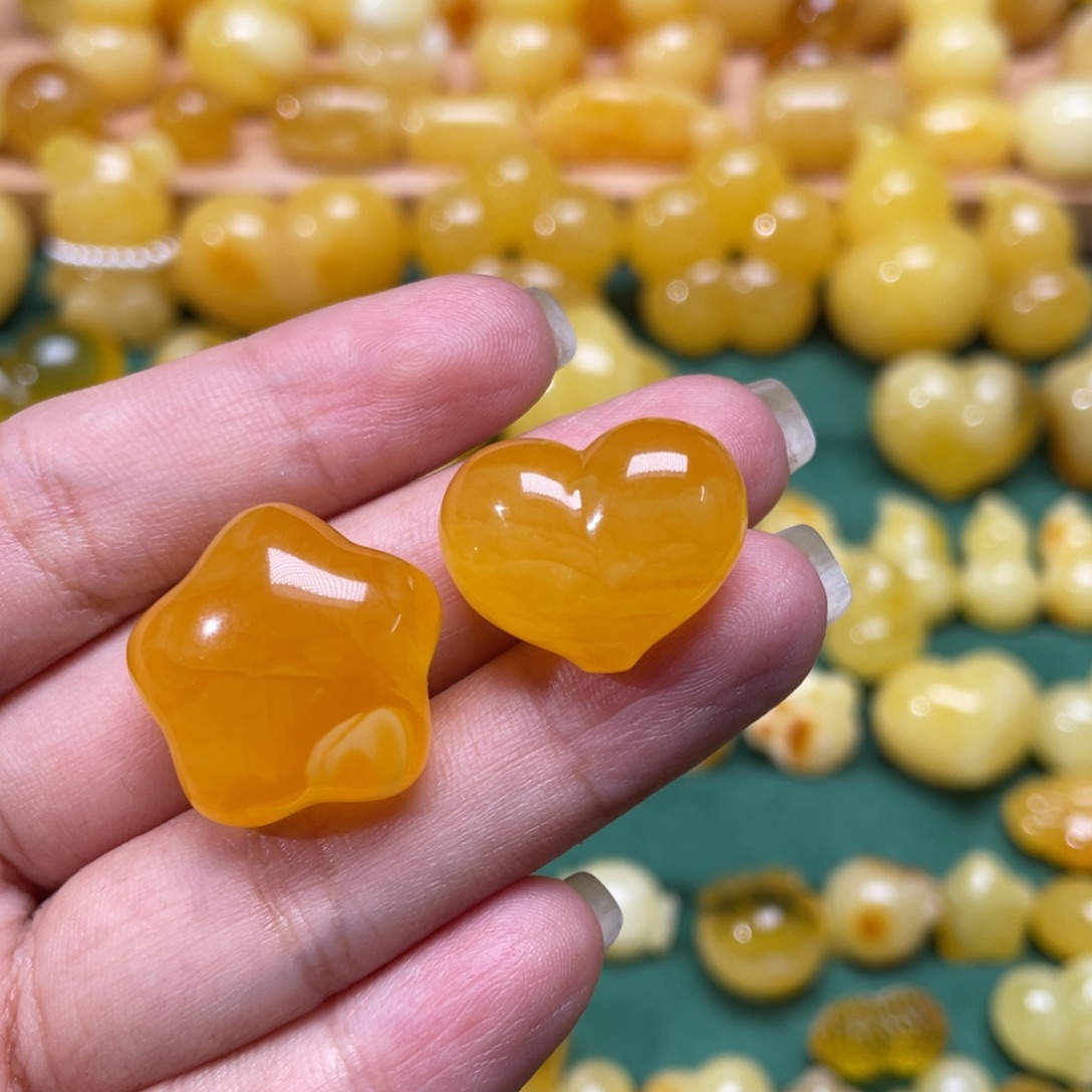 ****斗琥珀未镶嵌珠宝奇石