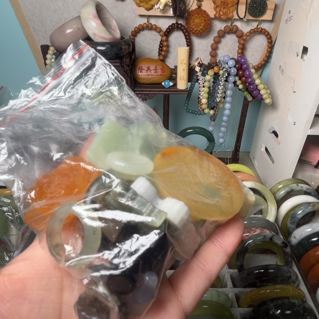 洋***蛇纹石玉未镶嵌手镯