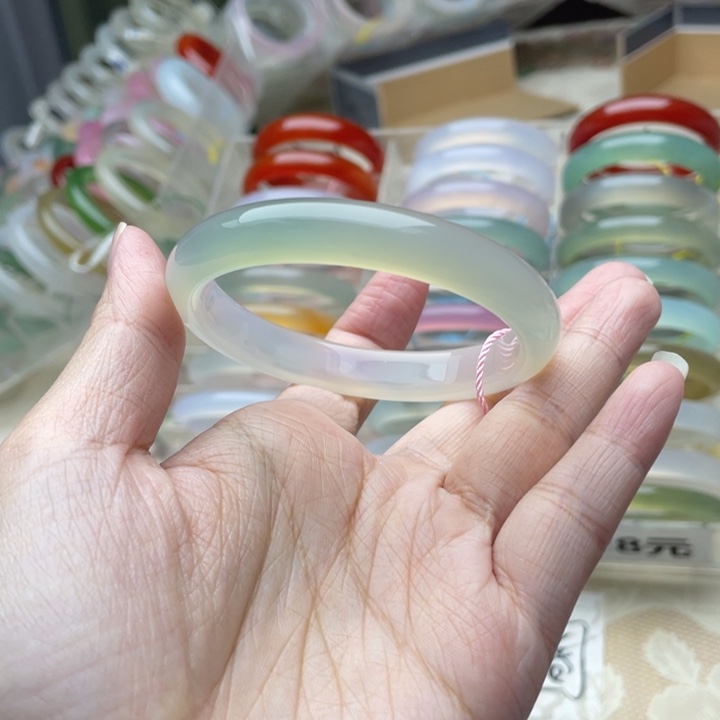 玛瑙/玉髓未镶嵌手镯56圈口