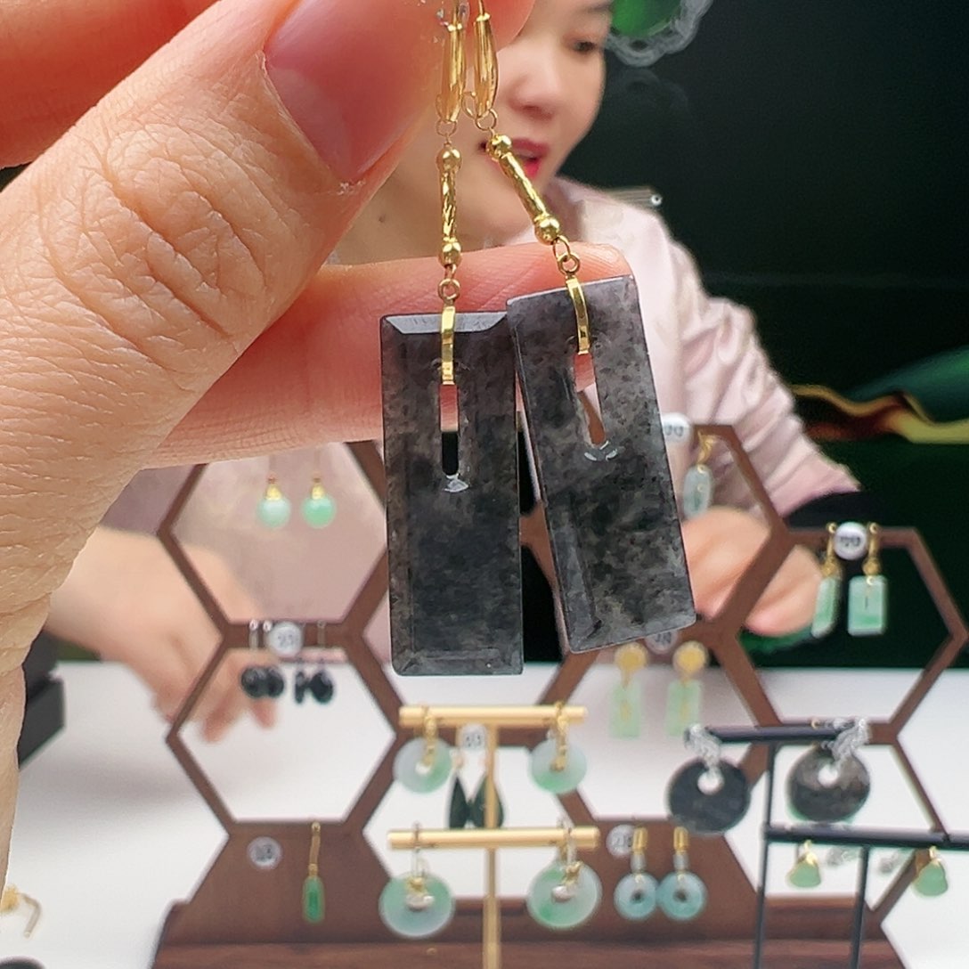 翡翠耳饰18K金镶嵌天然翡翠