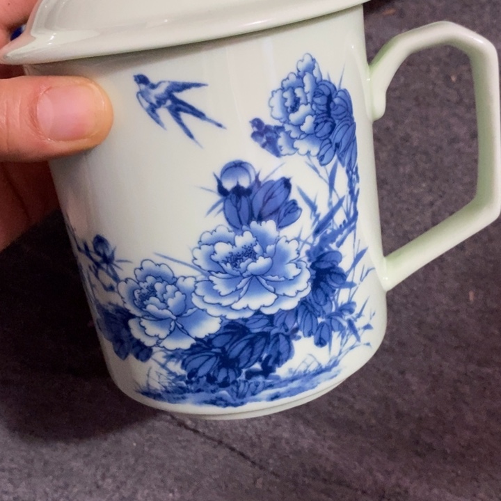 摆件瓷绿稀土青花牡丹办公杯