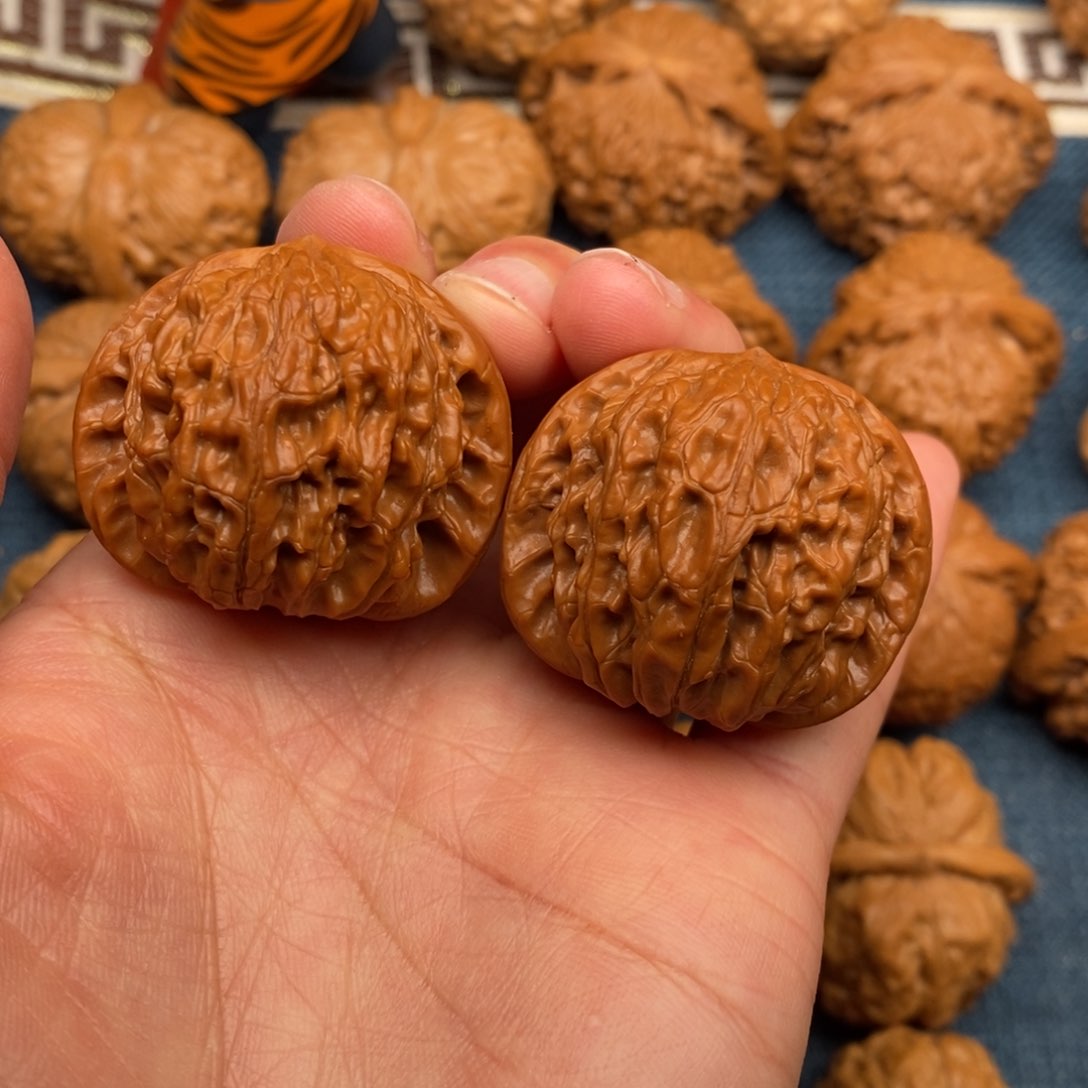 文玩核桃把件37.9球正磨