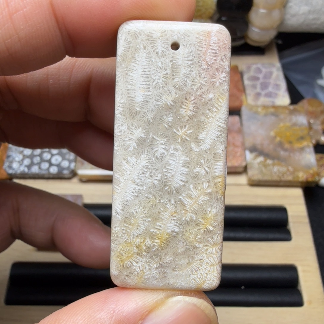 硅化玉未镶嵌纯天然色有机玉石保真色