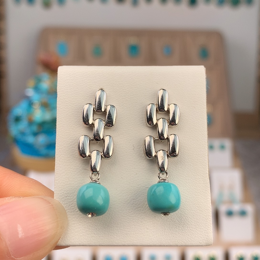 绿松石未镶嵌耳饰