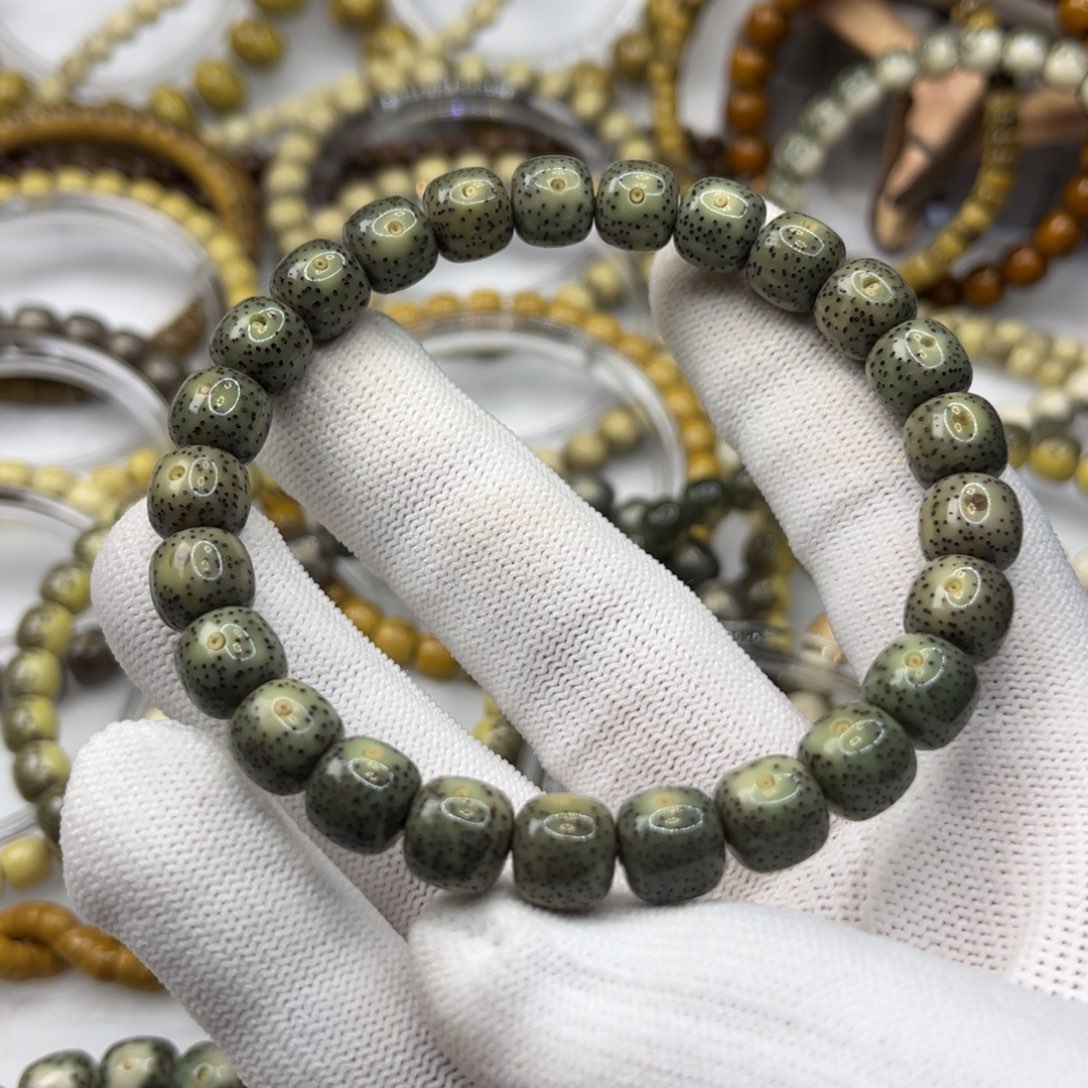 星月菩提吊坠石玉料