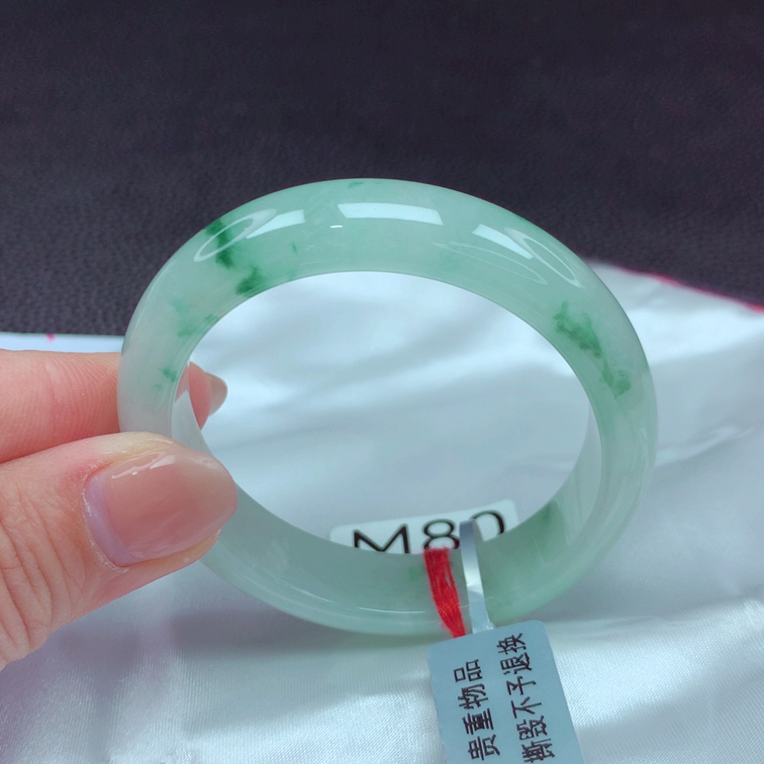 翡翠手镯未镶嵌手镯88