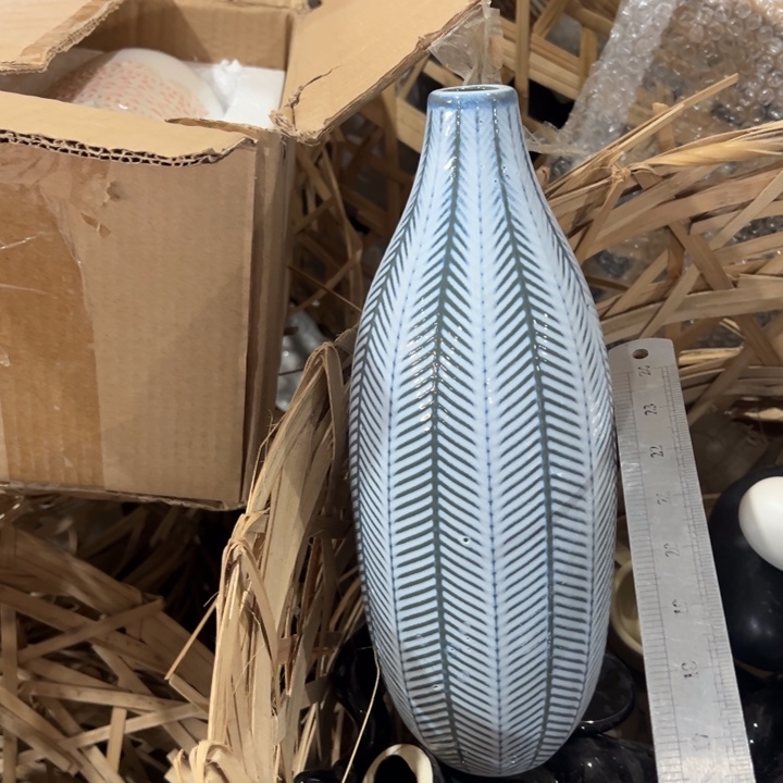 摆件高30口3公分微瑕捡漏针孔