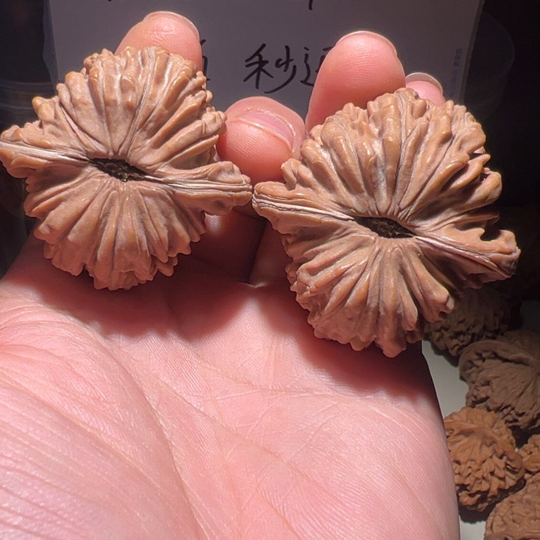 文玩核桃把件46尺全品平谷四座楼