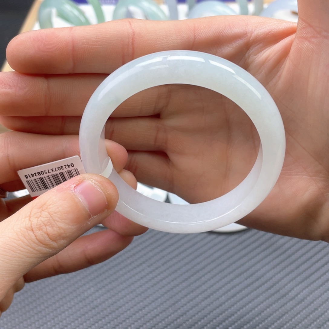 翡翠手镯未镶嵌天然缅甸a货翡翠手镯