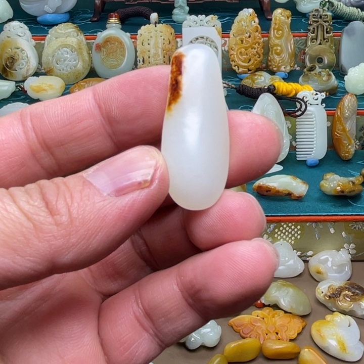 和田玉颈饰未镶嵌