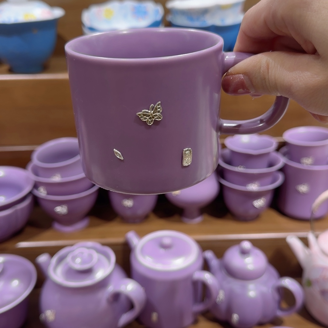 u***荣青花壶具装饰设计系列作品选