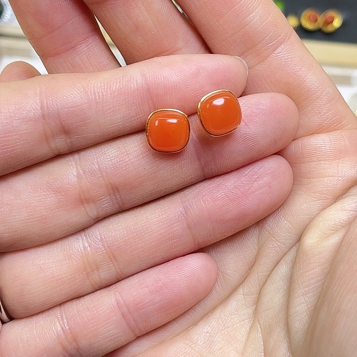 沙****南红玛瑙银S925镶嵌耳饰