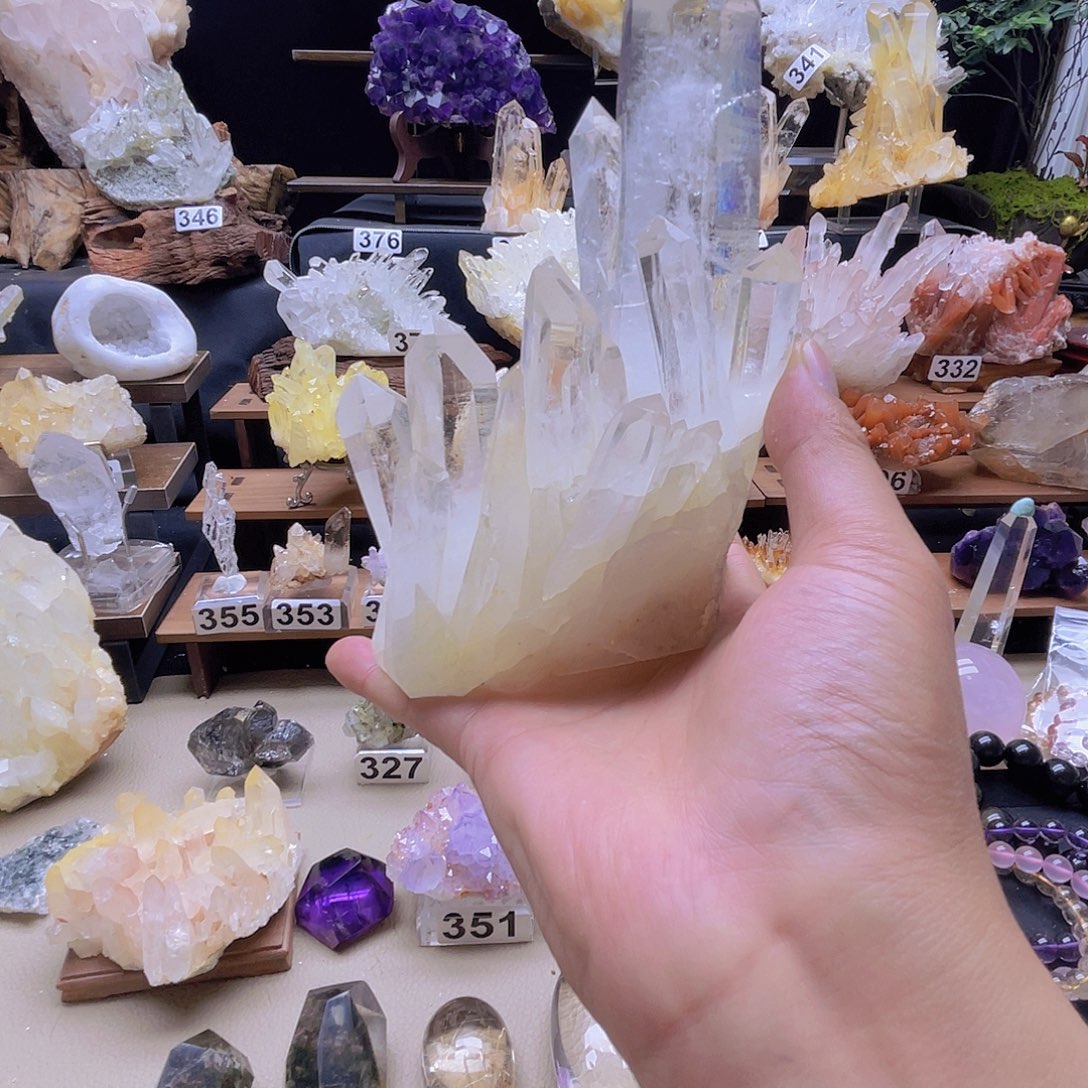 夜***烦石材巴西白水晶    