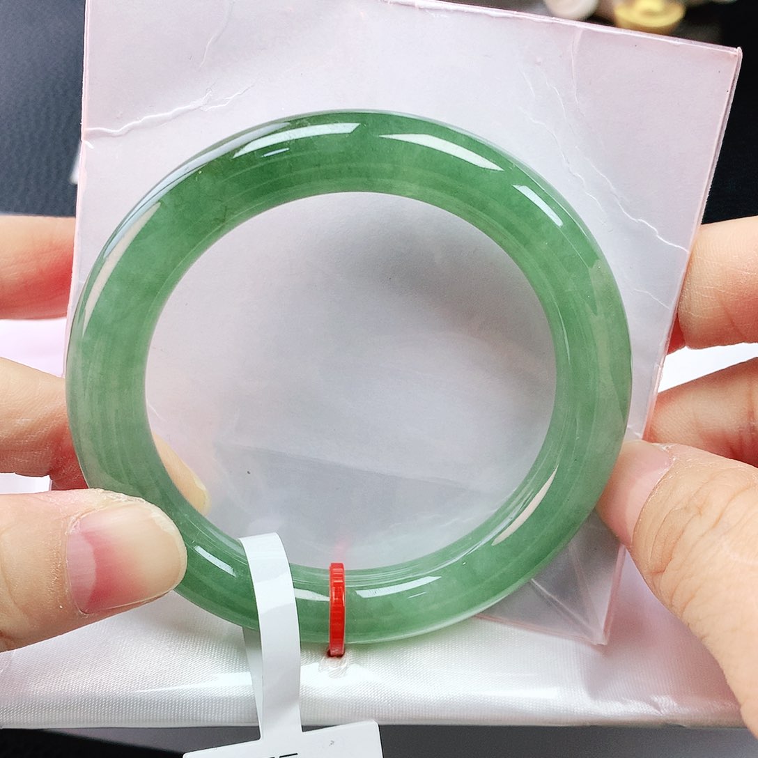 未镶嵌手镯翡翠52冰绿