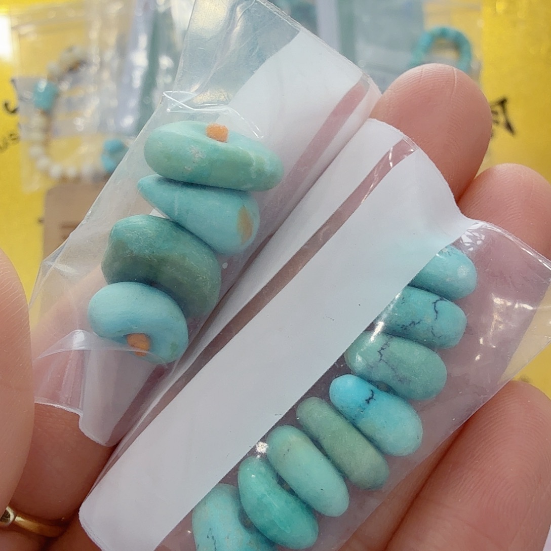 巧***力绿松石未镶嵌珠宝奇石