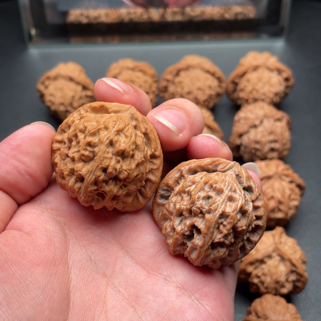 吊坠文玩核桃三角白全品全品无修