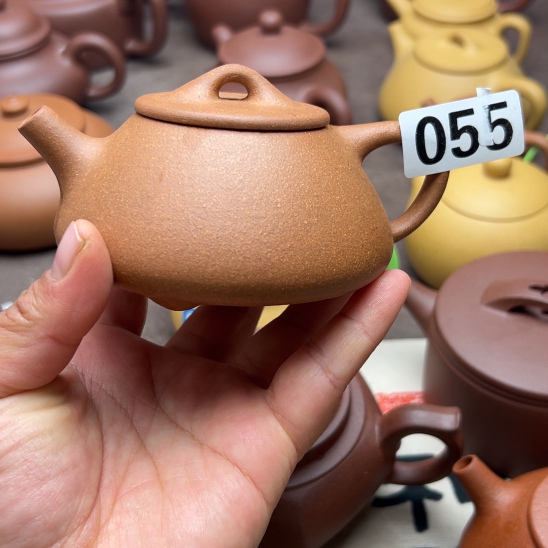 茶壶紫砂黄降坡半手工220cc左右