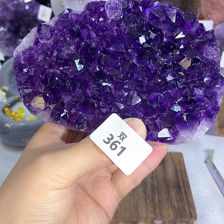 来***天未镶嵌水晶大型摆件（非配饰）