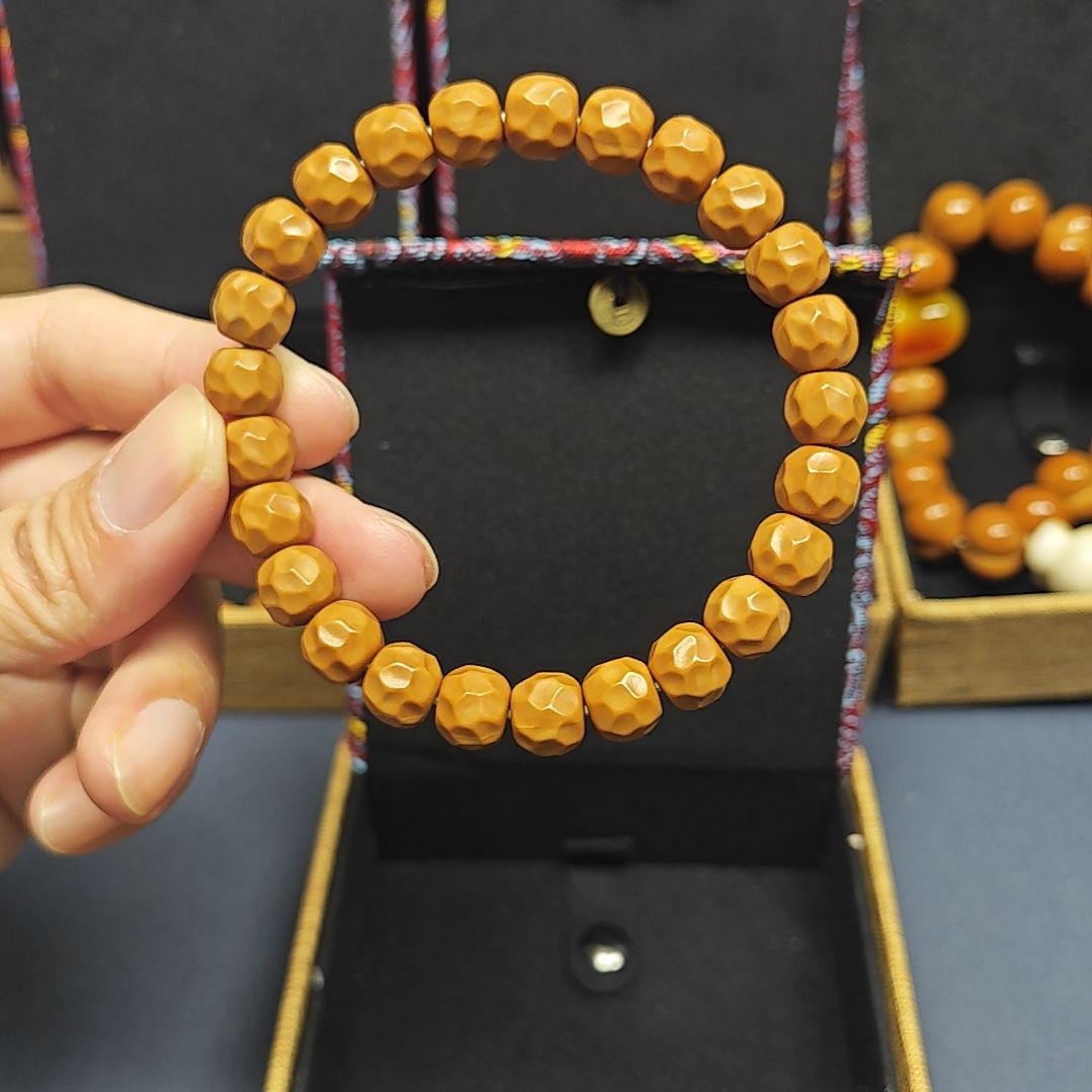 手串猴头核桃小奶酪