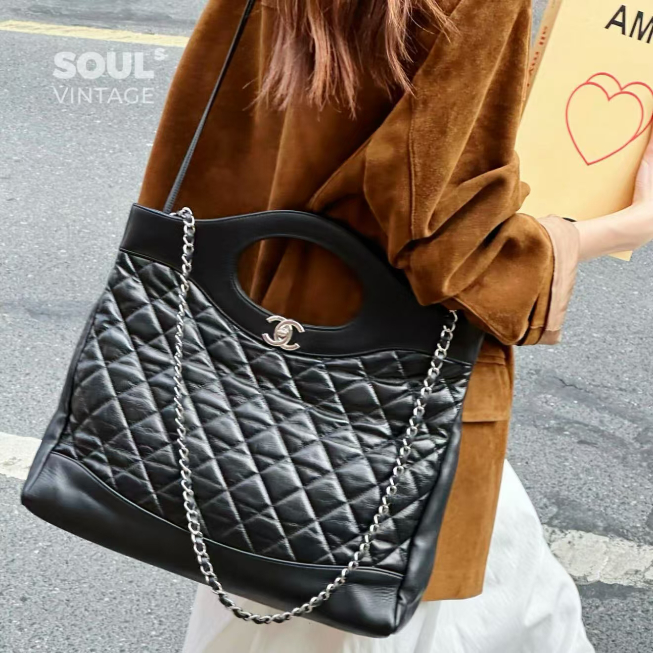 95新 Chanel/香奈儿 Chanel 黑银 褶皱牛皮 31bag中号/623625173