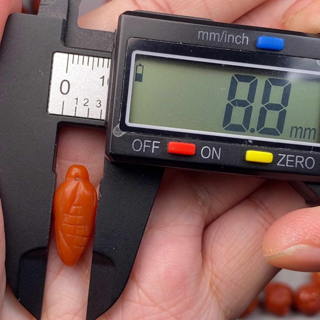 南红玛瑙配饰未镶嵌