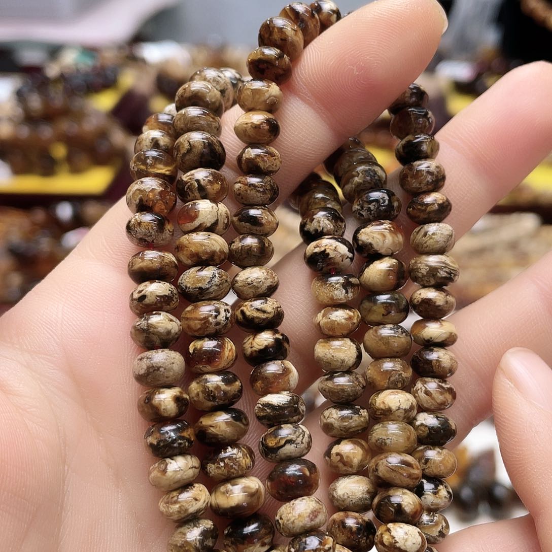 琥珀裸石未镶嵌七10926