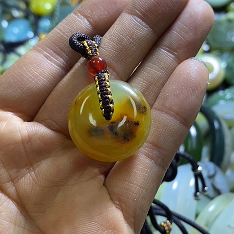 岫玉颈饰未镶嵌一个