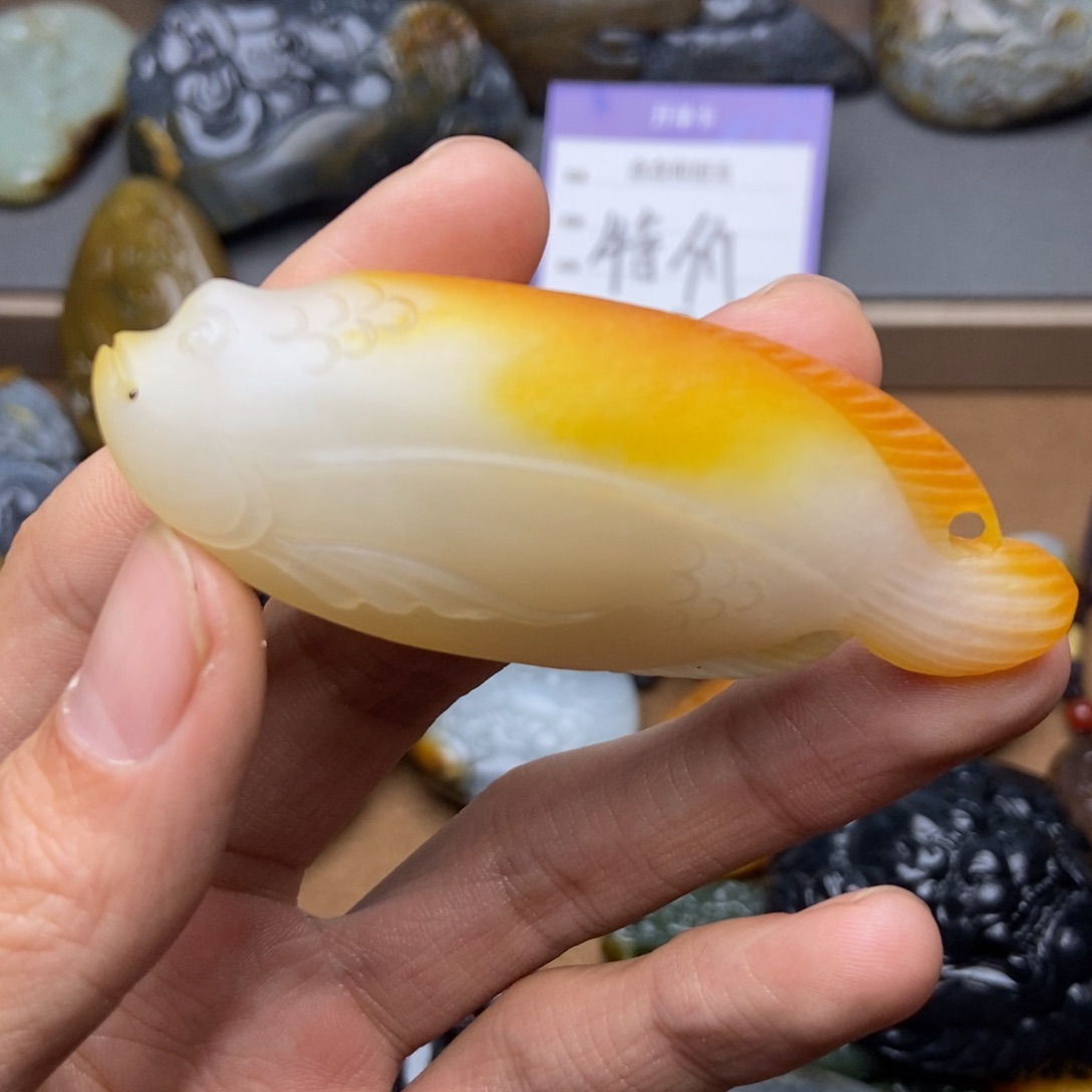 和田玉颈饰未镶嵌乐***阳