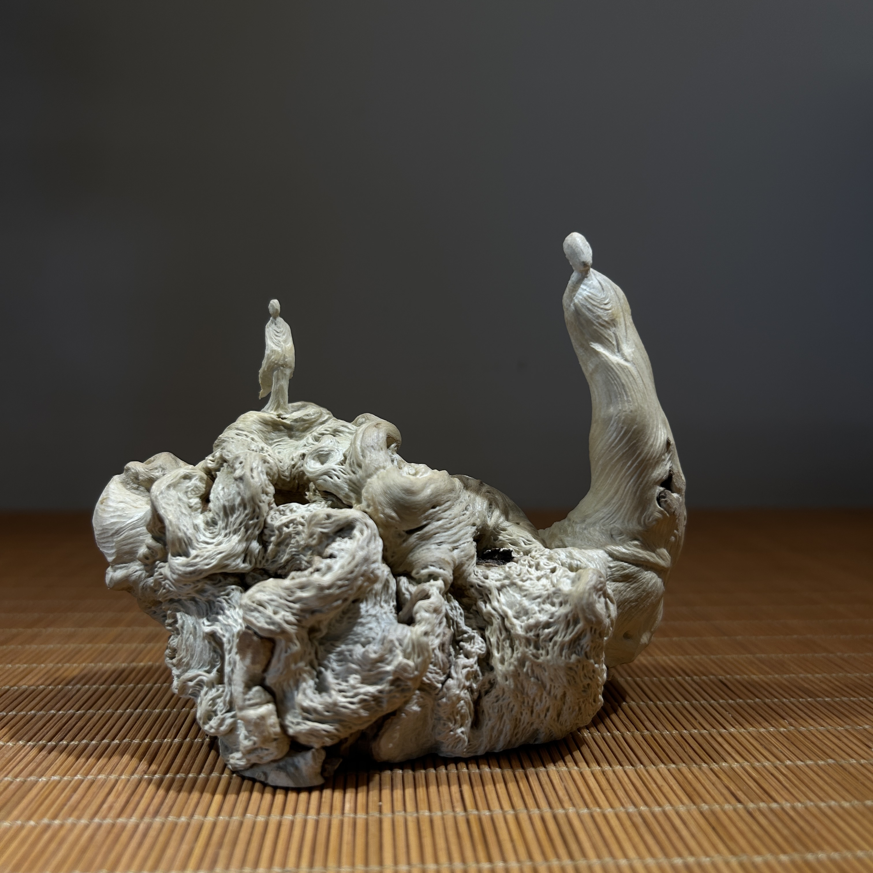 降龙木随形摆件问道一体雕刻