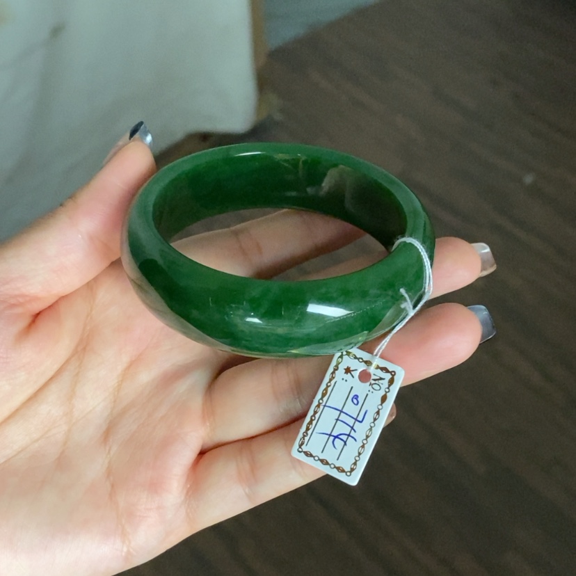 【闪购商品】未镶嵌手镯和田玉（碧玉）