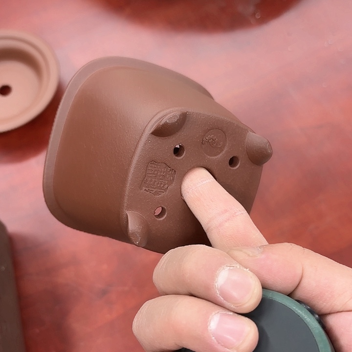 紫砂花盆紫砂的颜色很好看呀