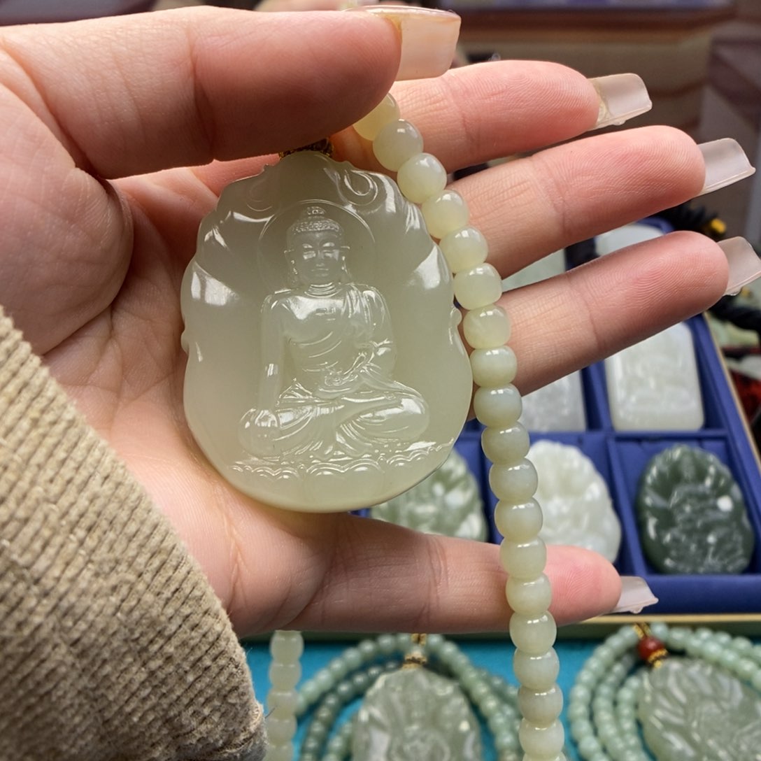 和田玉颈饰未镶嵌笑*