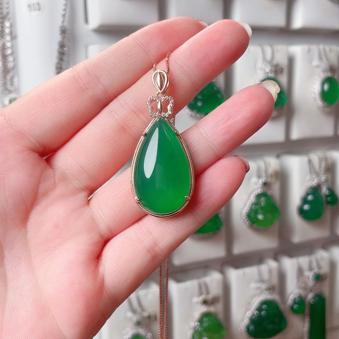 玛瑙/玉髓吊坠(赠链)未镶嵌