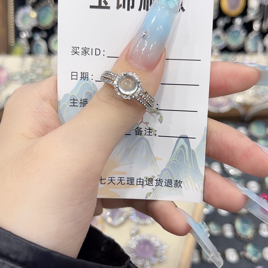 胖***薇岫玉银S925镶嵌戒指