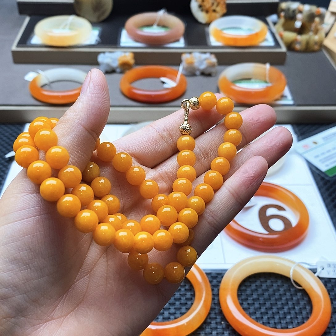 石英质玉（黄龙玉）未镶嵌手镯