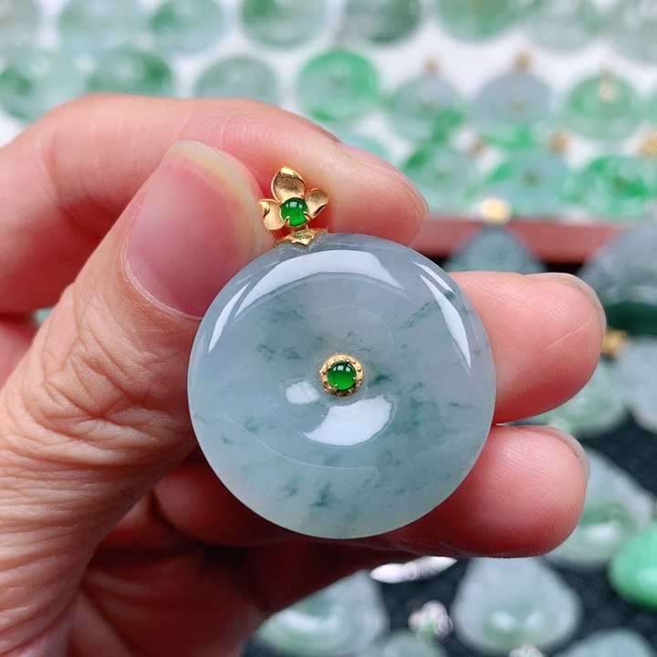 翡翠吊坠(不含链)18K金镶嵌