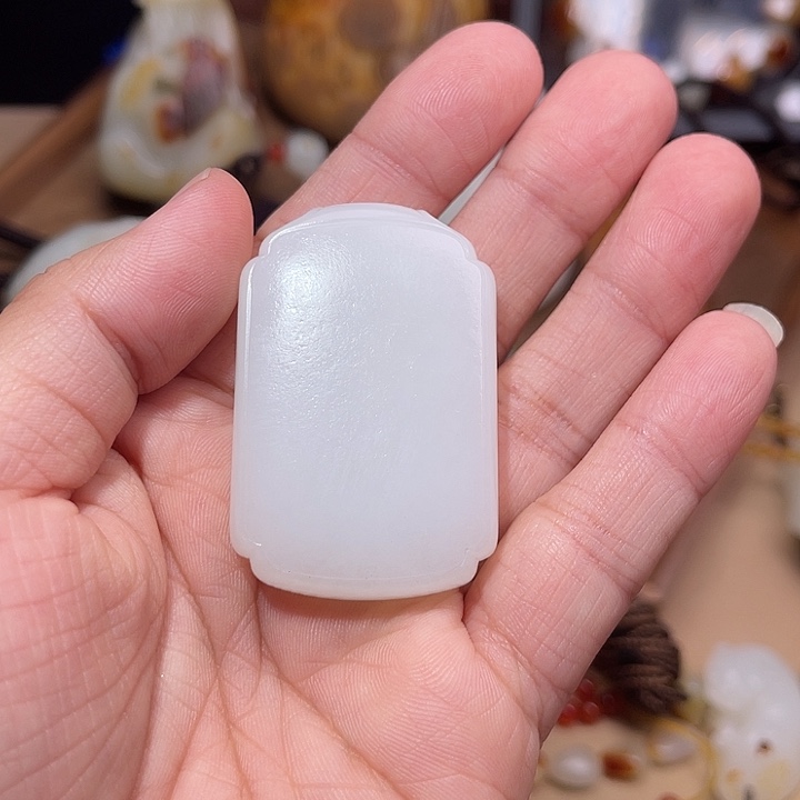 用***0和田玉未镶嵌颈饰