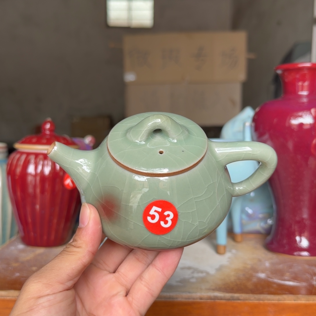 摆件郑家钧瓷摆件微瑕