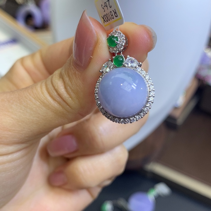 翡翠颈饰银S925镶嵌翡翠吊坠