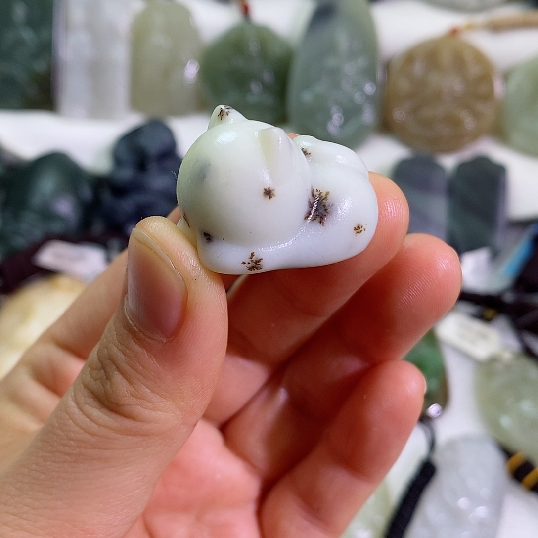 和田玉（糖玉）颈饰未镶嵌