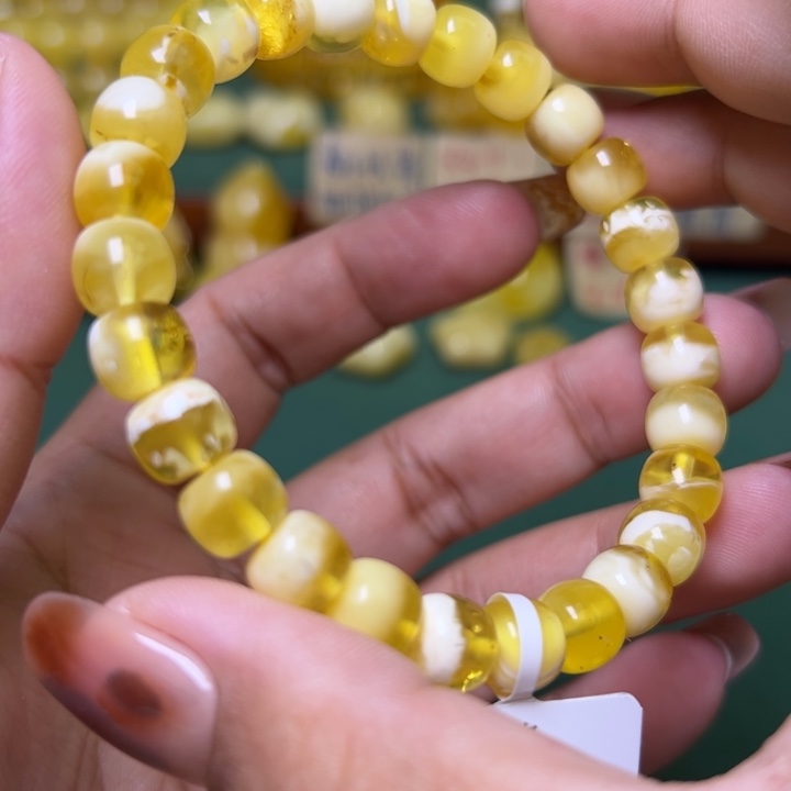 蜜蜡未镶嵌珠宝奇石