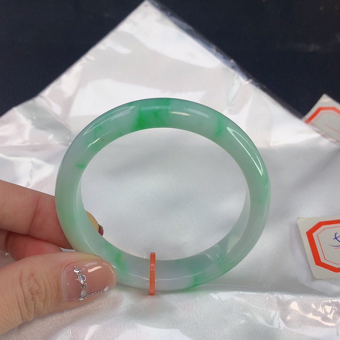 翡翠手镯未镶嵌天然A货翡翠018