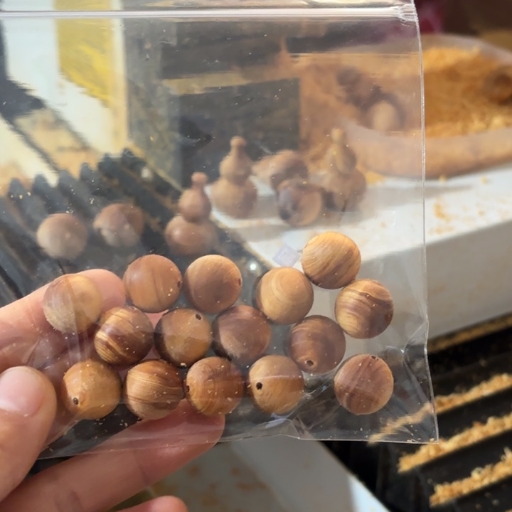 跃***凡柏木1.4，5黑油毛单圈
