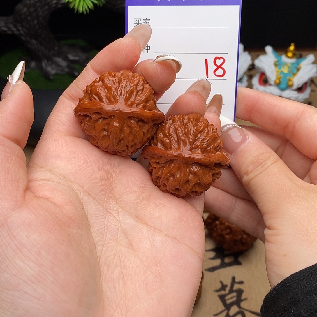 文玩核桃吊坠18号38宫灯