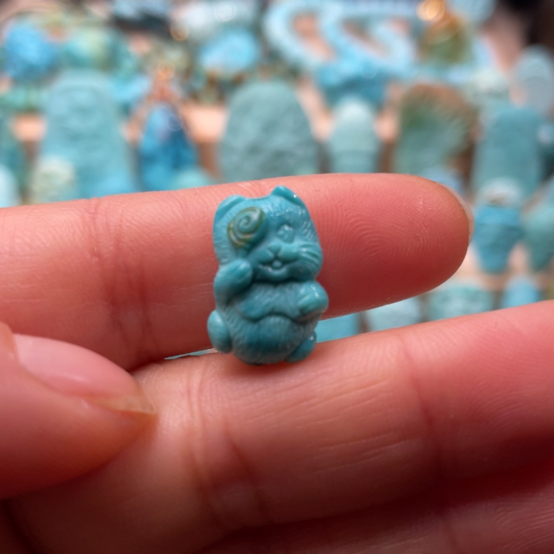 绿松石未镶嵌颈饰