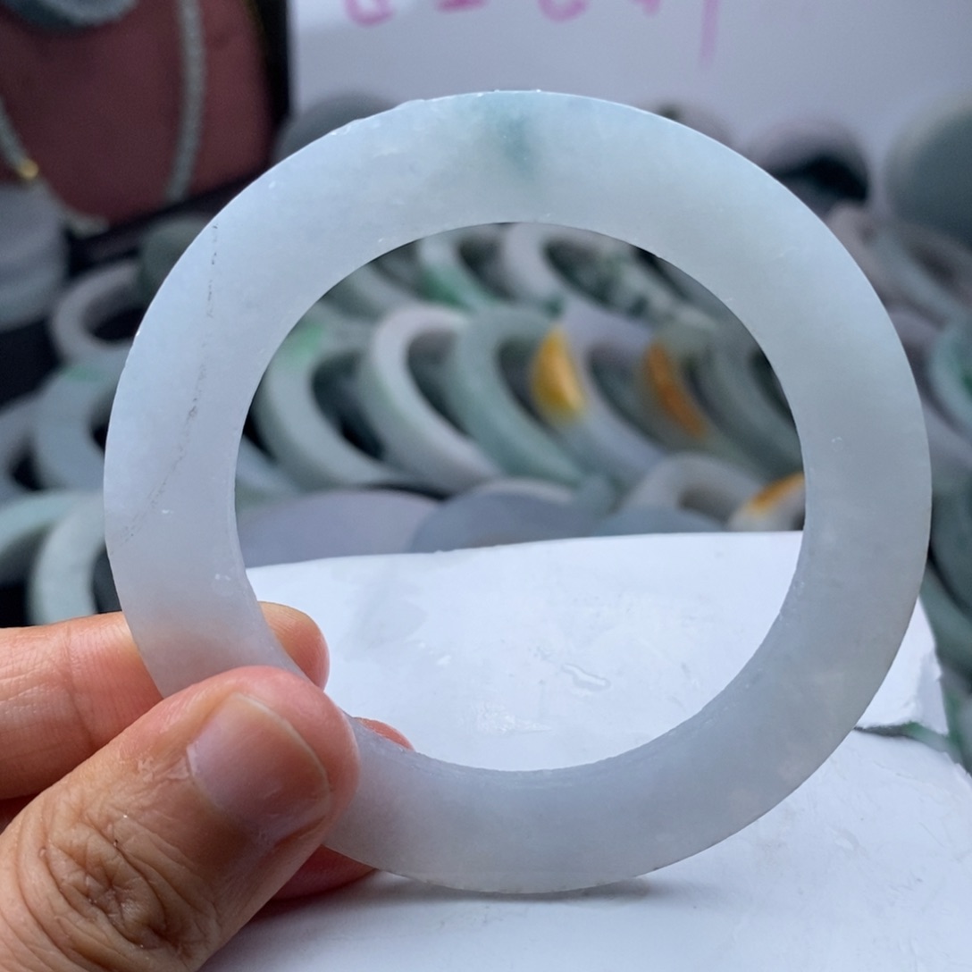 定制翡翠未镶嵌叮当