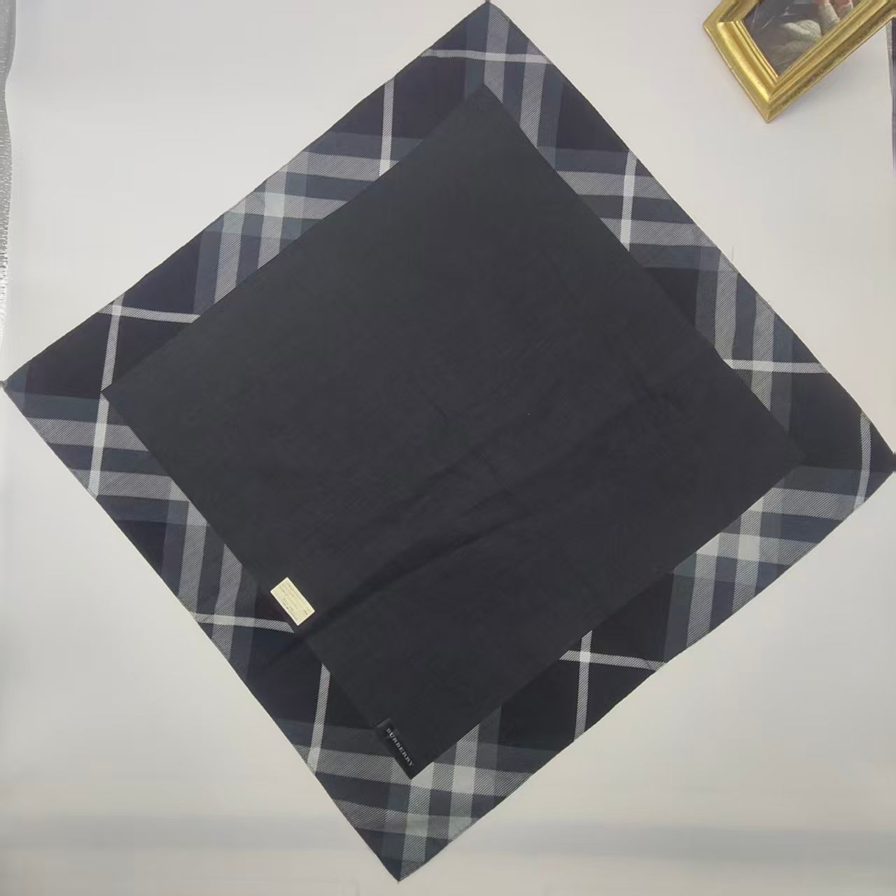 95新 BURBERRY/博柏利  海囤/巴宝莉/丝巾/yy13509