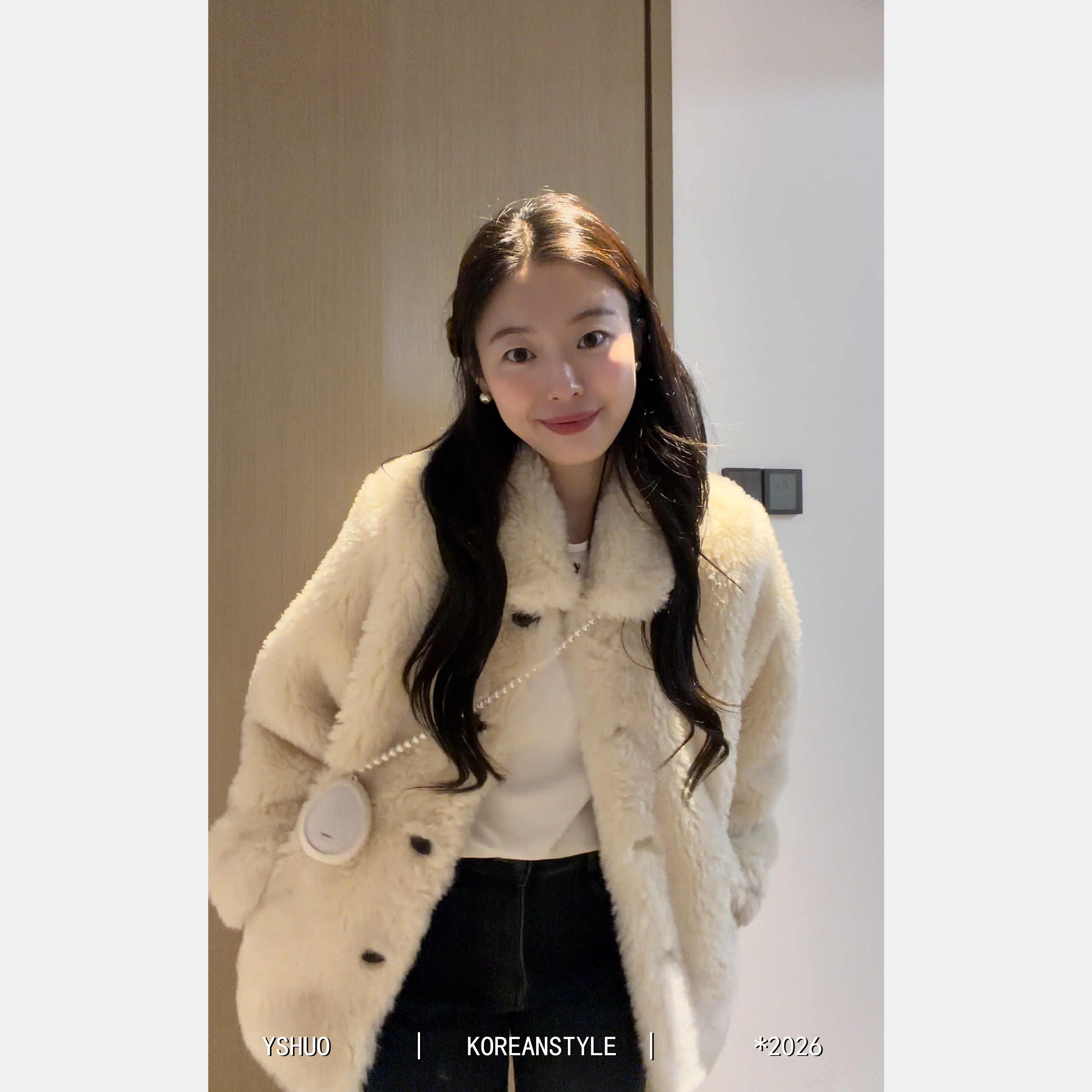 YSHUO【云朵慕斯】宽松翻领时髦加厚保暖毛茸茸软糯秋冬外套 9938