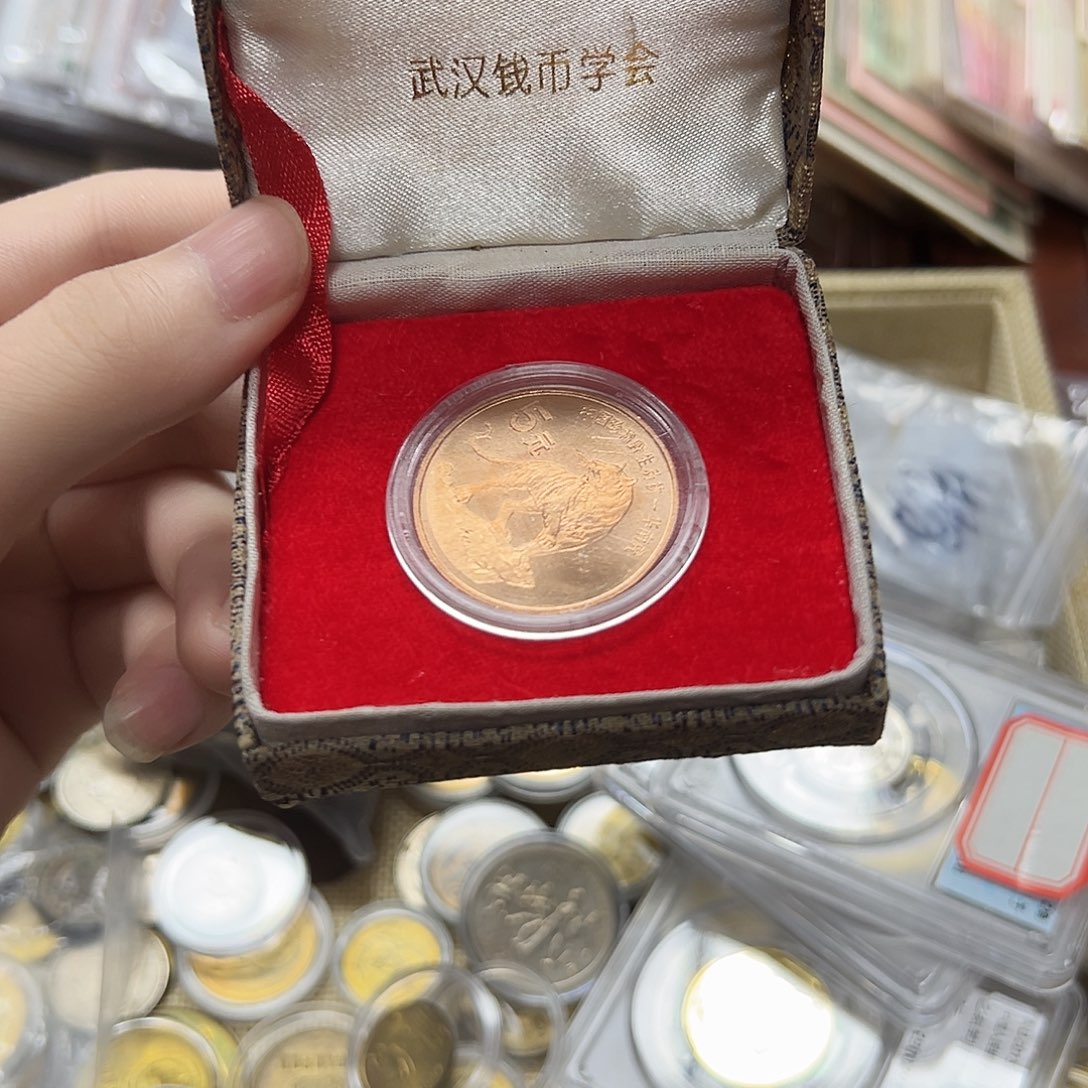 拍品。              