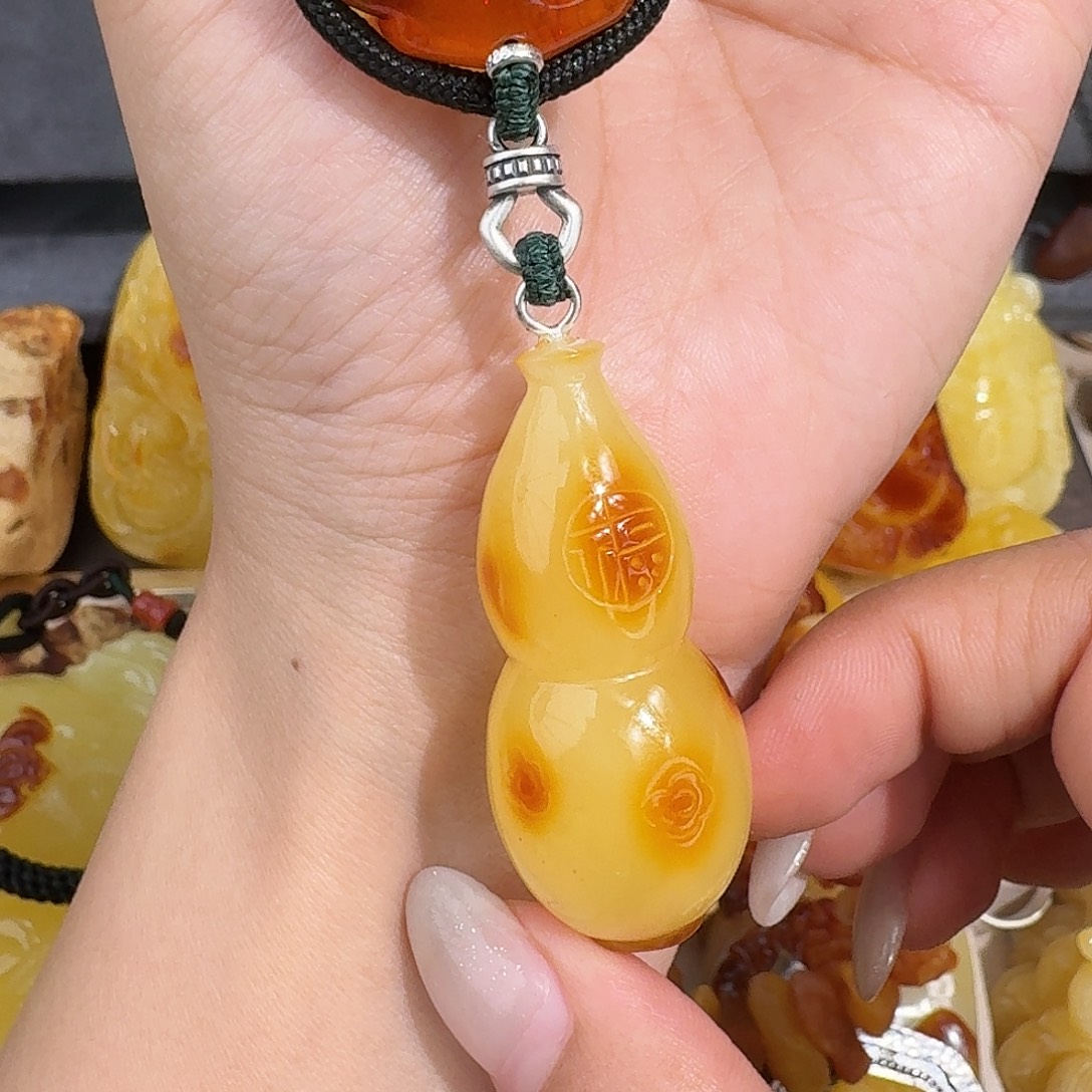 玉***森琥珀未镶嵌裸石你